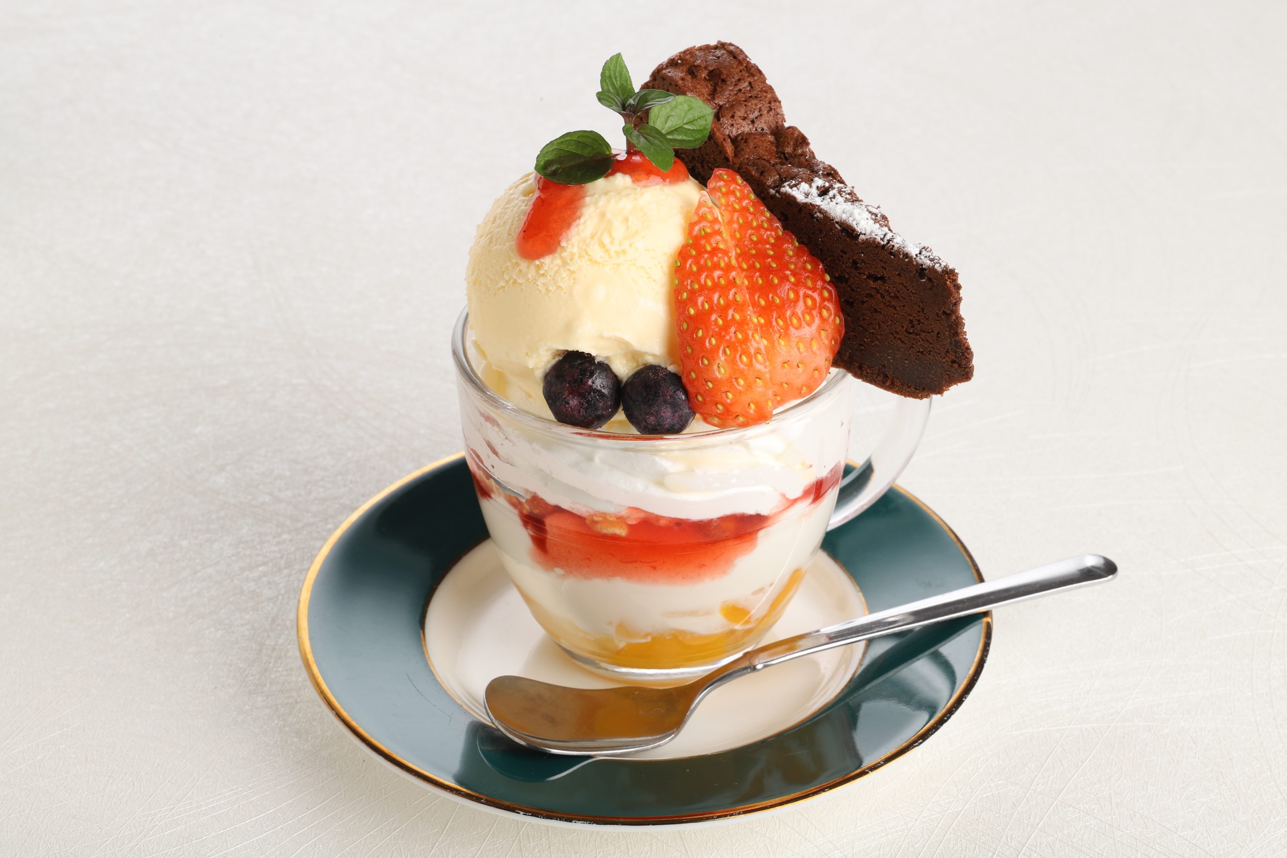 いちごパフェ